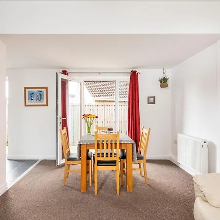 Beautiful House In The Pretty Village Of Skelton - Pass The Keys *